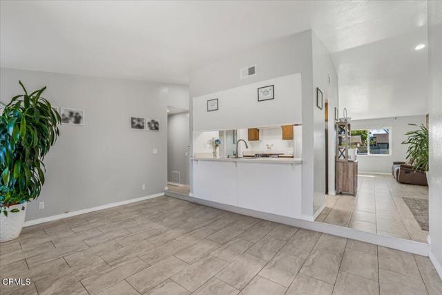 Detail Gallery Image 9 of 24 For 925 S L St, Oxnard,  CA 93030 - 3 Beds | 2 Baths