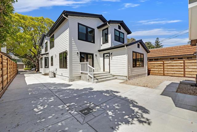 35 Arch Street, Redwood City CA: https://media.crmls.org/mediaz/74f33028-130c-484c-870f-bf19ca4fcc2f.jpg