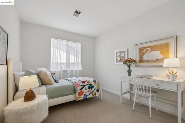 934 Bancroft Rd, Concord CA: https://media.crmls.org/mediaz/74f4a2cd-b218-44e3-a22a-282f34fd5b94.jpg