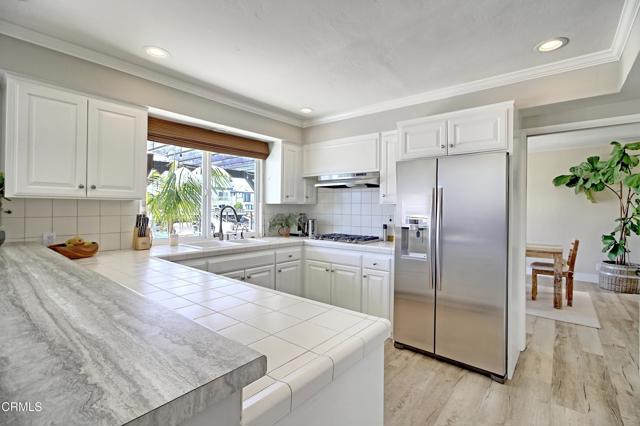 2965 Surfrider Avenue, Ventura CA: https://media.crmls.org/mediaz/74f4bc5c-3815-4248-9fd8-1f25d212043a.jpg