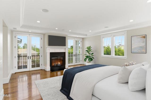 5 Bed Home for Sale in Los Angeles, California