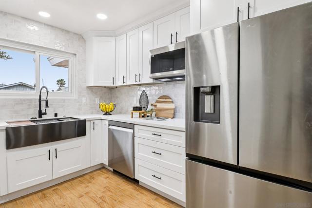 1422 Thermal Ave, San Diego CA: https://media.crmls.org/mediaz/74f51439-1261-4259-b2c4-458e5668a5e2.jpg