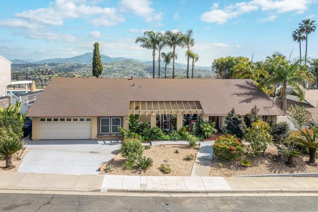 7945 Shadow Hill Dr, La Mesa CA: https://media.crmls.org/mediaz/74f58468-e382-4f12-b149-5685f6586002.jpg