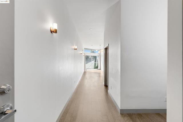 410 Webster St, Oakland CA: https://media.crmls.org/mediaz/74f5e8d3-dc9c-4c1a-8d2e-335bff5ea8bb.jpg