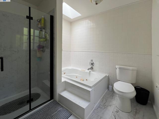 1071 Stone Valley Rd, Alamo CA: https://media.crmls.org/mediaz/74f6283a-484e-4f7f-b096-254fe5ab5bde.jpg