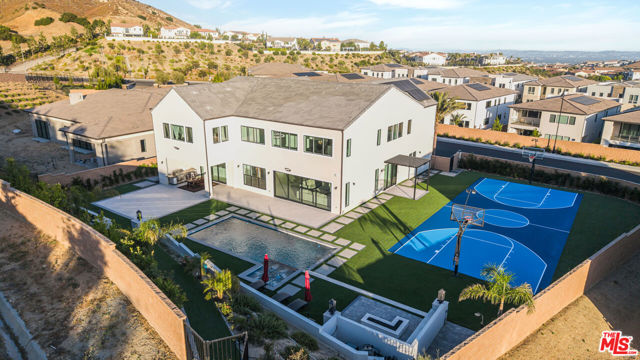 12553 N Ridgeline Road, Porter Ranch CA: https://media.crmls.org/mediaz/74f6eb7f-f2ae-4e17-8d03-07e4bd6e40ad.jpg