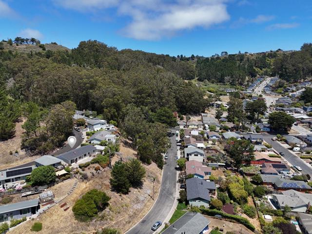 928 Corona Drive, Pacifica CA: https://media.crmls.org/mediaz/74f7720d-071f-485b-aed0-312173b93d4b.jpg