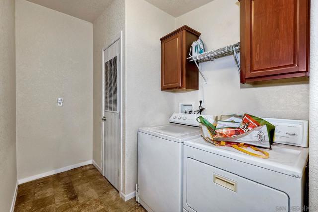 13162 Highway 8 Business, El Cajon CA: https://media.crmls.org/mediaz/74f789b2-9136-40ba-bc04-e84ca2acb06f.jpg
