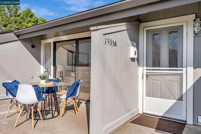 1335 Kenwal Rd, Concord CA: https://media.crmls.org/mediaz/74f81359-24f3-4c2f-9ae3-c99ecca16d41.jpg