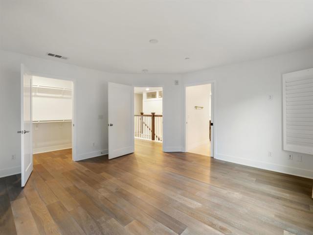 2400 Torrey Pines Rd, La Jolla CA: https://media.crmls.org/mediaz/74f81abc-1db6-4154-9c9f-5136b73d4861.jpg
