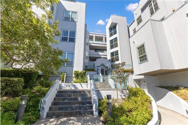 740 Promontory Point, Foster City CA: https://media.crmls.org/mediaz/74f8480e-a92b-4152-aed5-2f7258acdbdd.jpg