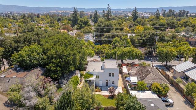 1555 Alma Street, Palo Alto CA: https://media.crmls.org/mediaz/74f97ae3-947a-464f-b016-8520ff223ea5.jpg