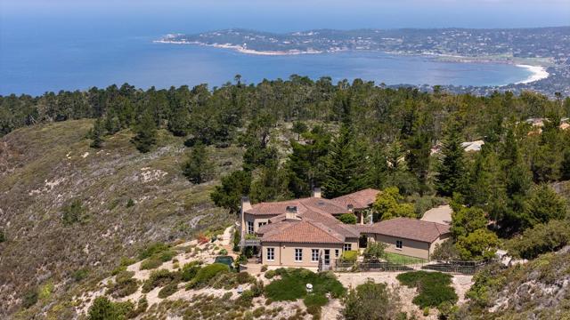 3200 Red Wolf Drive, Carmel CA: https://media.crmls.org/mediaz/74f9b00b-d335-4e21-8e66-1009f51fb47e.jpg