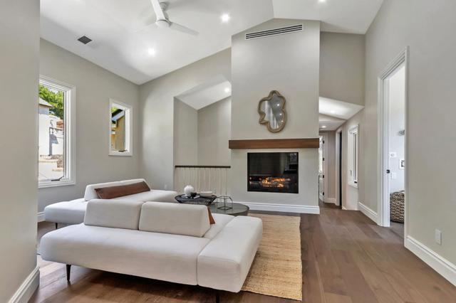 15681 Kennedy Road, Los Gatos CA: https://media.crmls.org/mediaz/74fa2f82-7704-45b4-bb58-dd91907de55b.jpg