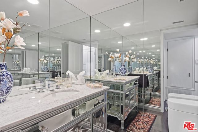 Drew Fenton | 1060 Chantilly Road Los Angeles CA | MLS: 7138387