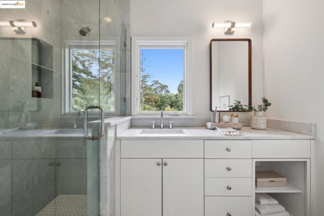 7 Requa Place, Piedmont CA: https://media.crmls.org/mediaz/74fcd785-2a62-4501-823a-f6ae9745a3b1.jpg