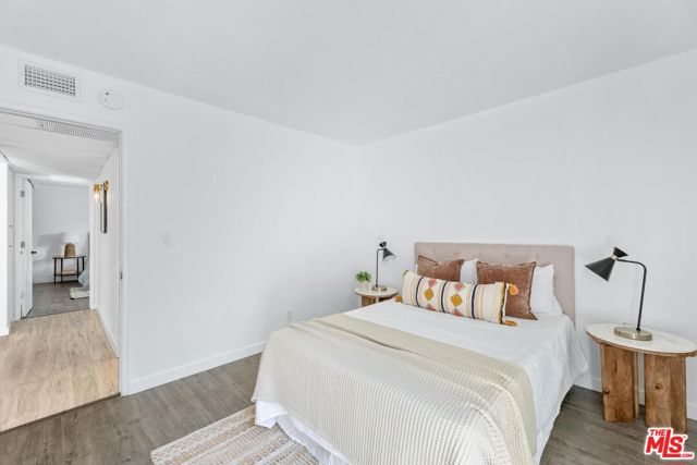20134 Leadwell Street, Winnetka CA: https://media.crmls.org/mediaz/74fcee89-d1ab-49fb-9a1b-be6e9ebcd15f.jpg