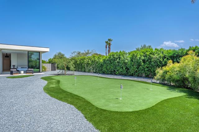 7 Makena Lane, Rancho Mirage CA: https://media.crmls.org/mediaz/74fd2451-b6bc-4d05-93da-7e23a0f8e22d.jpg