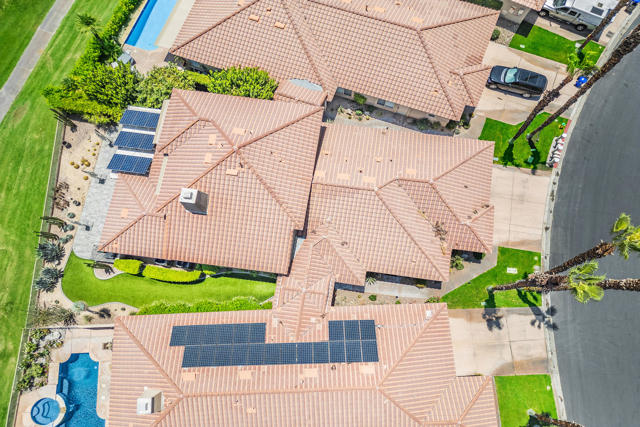 187 Kavenish Drive, Rancho Mirage CA: https://media.crmls.org/mediaz/74ffe1d8-2c8e-4ed4-8abf-24bb663bb3be.jpg