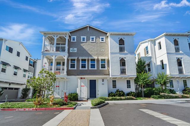 285 Wild Rose Way, Milpitas CA: https://media.crmls.org/mediaz/75001d4d-7e19-4a5b-8012-9f58fd13da14.jpg