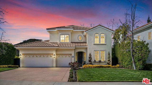 219 Baybrook Court, Lake Sherwood CA: https://media.crmls.org/mediaz/7500b5b9-ec89-43e1-9d0d-3c82ecaf39bb.jpg