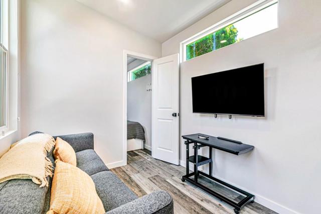 133 S 20th Street, San Jose CA: https://media.crmls.org/mediaz/750268ac-7fbb-4335-aaf4-1d03806c6ba8.jpg