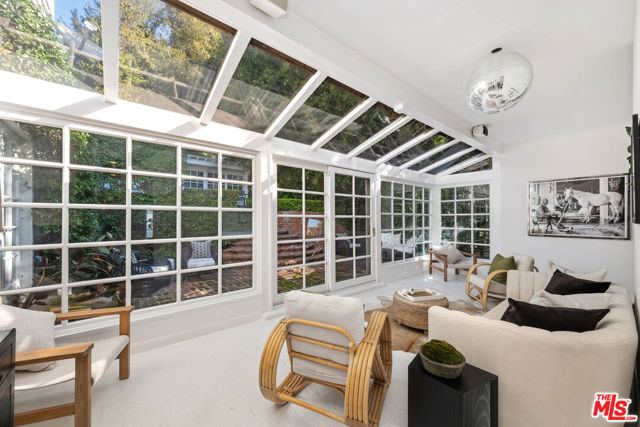 1455 Belfast Drive, Los Angeles CA: https://media.crmls.org/mediaz/7502c38e-ffb6-44ae-9ebc-1d4e01f28671.jpg