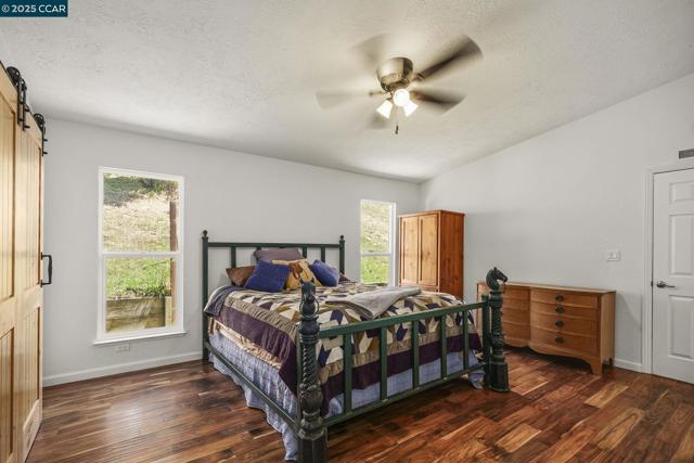 2251 Rancho Del Lago Rd, Martinez CA: https://media.crmls.org/mediaz/7502e91c-1cc4-459b-97a4-3879a6a59a09.jpg