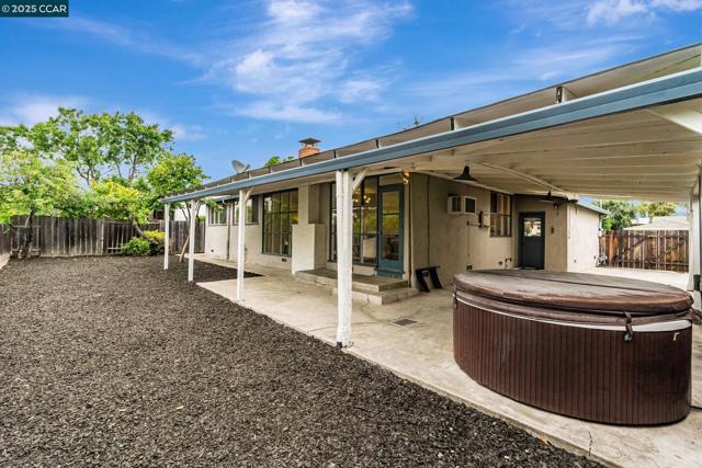 3119 Meadowbrook Dr, Concord CA: https://media.crmls.org/mediaz/75034071-8ffa-4cae-9b50-6ab8436954c0.jpg