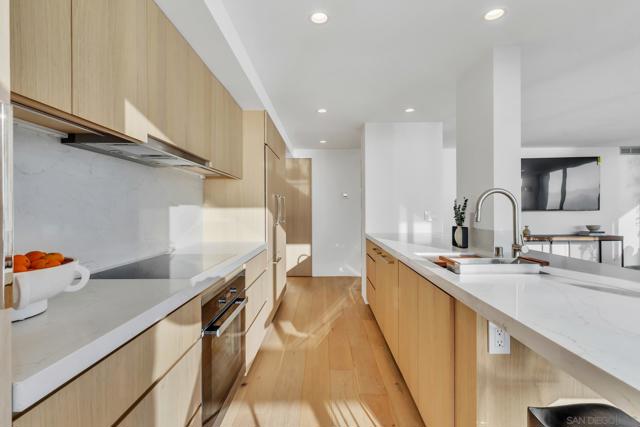 1830 Avenida Del Mundo, Coronado CA: https://media.crmls.org/mediaz/7503d8e3-f2ca-47a4-b055-b10e74cf4d25.jpg