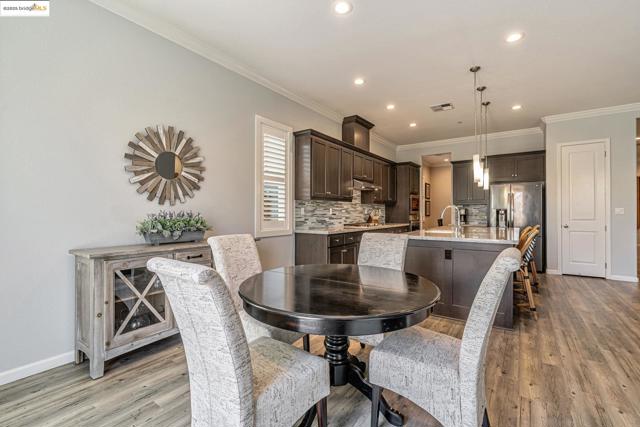 226 Wynn St, Oakley CA: https://media.crmls.org/mediaz/7503e1d7-d6a4-4153-8222-8323beb34fdb.jpg