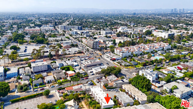 4575 Inglewood Boulevard, Culver City CA: https://media.crmls.org/mediaz/7504a7cc-e5f9-486e-808d-3eeba2a824e7.jpg