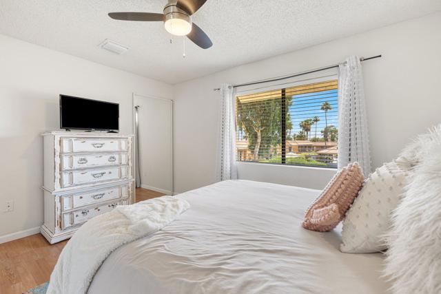 40785 Breezy Pass Road, Palm Desert CA: https://media.crmls.org/mediaz/7504b7d2-7e4d-414a-9574-18dedc85debb.jpg