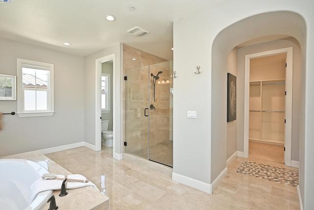 3009 Drysdale St, Danville CA: https://media.crmls.org/mediaz/7504bde3-d509-4ab3-890a-529f00adefc4.jpg