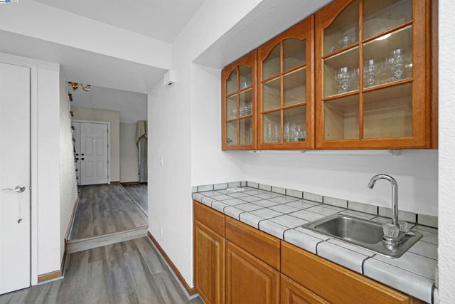 3608 Siskiyou Ct, Hayward CA: https://media.crmls.org/mediaz/75053f08-4116-48fe-bf75-72f4829b7956.jpg