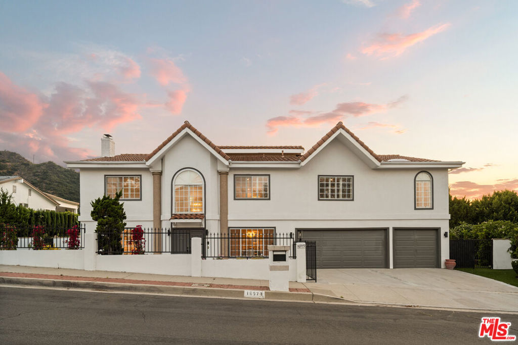 16979 Encino Hills Drive