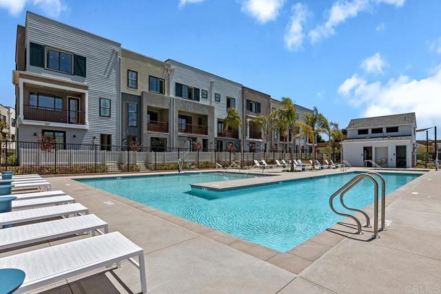 2508 Chamomile Lane, Carlsbad CA: https://media.crmls.org/mediaz/7505eb4f-24f5-4914-9b55-dcb1b067127b.jpg
