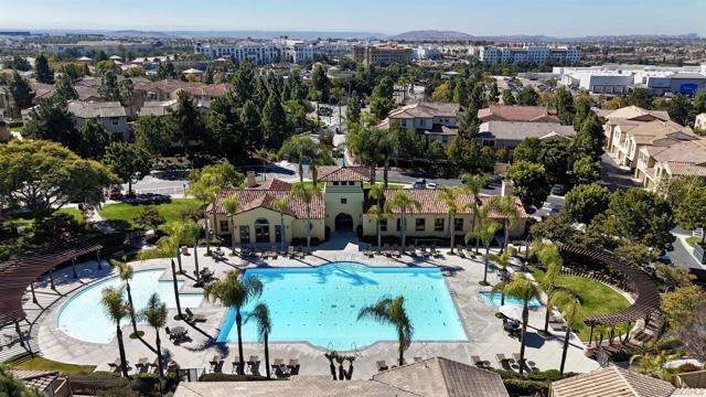 1445 Caminito Sicilia, Chula Vista CA: https://media.crmls.org/mediaz/7505f4a6-4250-4c5d-9124-8a2e3cd2bf43.jpg