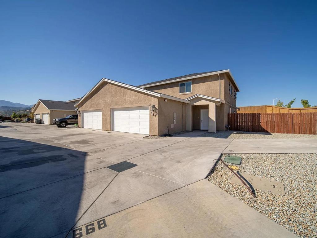 887 Congaree Lane