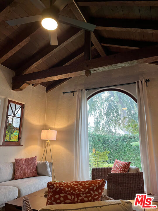 4125 Huron Avenue, Culver City CA: https://media.crmls.org/mediaz/7506d0f0-6dfd-4832-8141-0e2781b96287.jpg