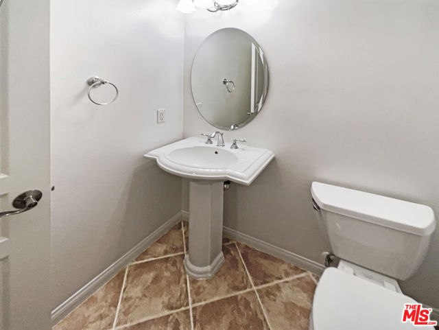 18944 Northern Dancer Lane, Yorba Linda CA: https://media.crmls.org/mediaz/750825a5-53ab-45cf-8432-45283f0b7649.jpg
