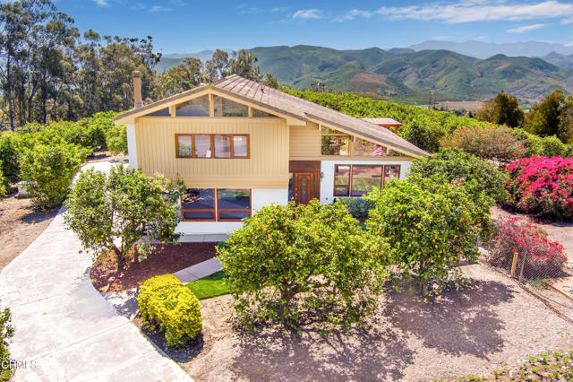 6860 Worth Way, Camarillo CA: https://media.crmls.org/mediaz/7508961a-d6df-4117-81e7-65fde446577a.jpg
