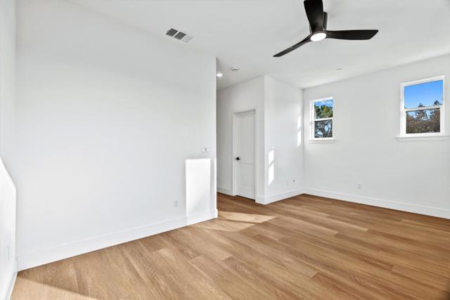 955 Woodside Road, Redwood City CA: https://media.crmls.org/mediaz/7508d0fe-de39-419c-a0c9-4cdffcd93adc.jpg
