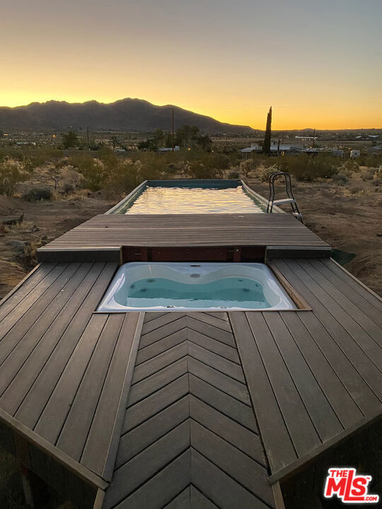 62177 Jericho Way, Joshua Tree CA: https://media.crmls.org/mediaz/750a6e59-e5ef-4c53-a800-b1479196d386.jpg