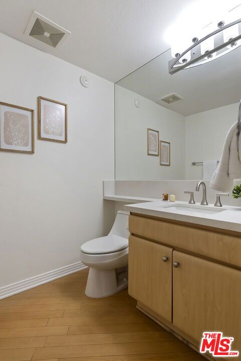 171 N Church Lane, Los Angeles CA: https://media.crmls.org/mediaz/750a6f35-b58a-4e5b-8a0e-8206bb9f2df4.jpg