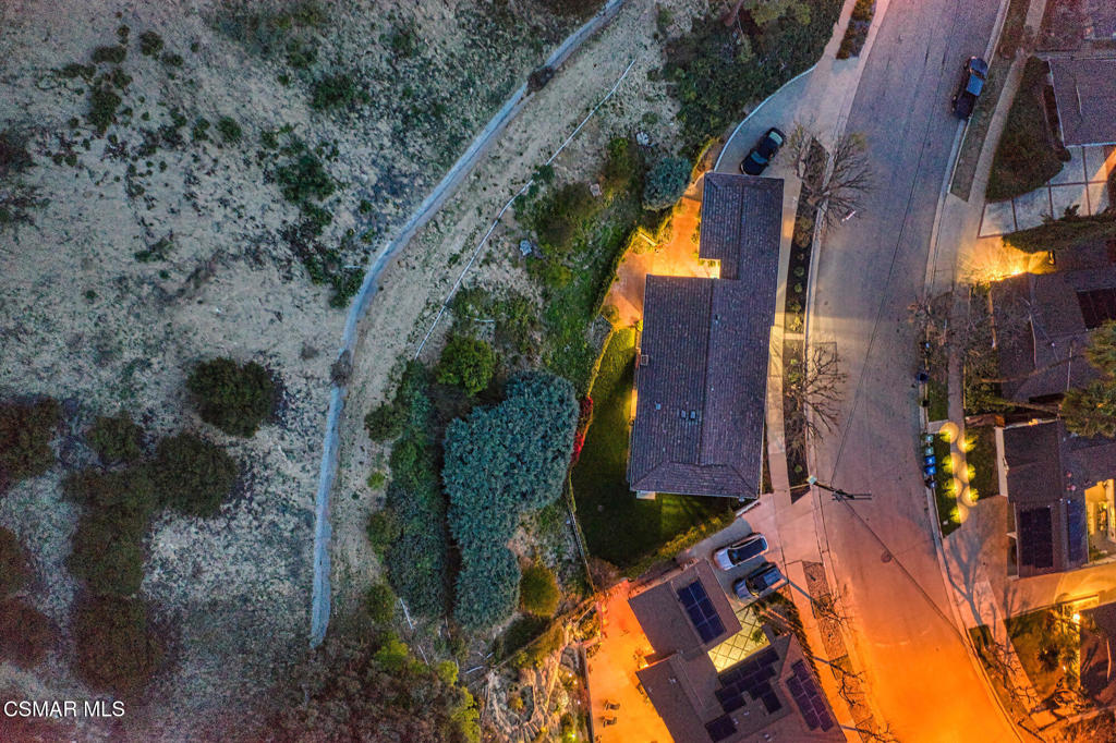 https://media.crmls.org/mediaz/750a76c0-e60f-42e5-bfd7-8d0170d4c105.jpg?preset=X-Large