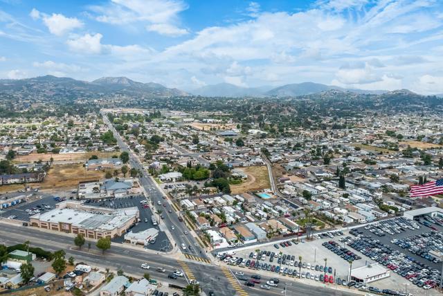 1386 E Madison Ave, El Cajon CA: https://media.crmls.org/mediaz/750a8e09-afdd-4e43-91f0-80dc48a9aa24.jpg