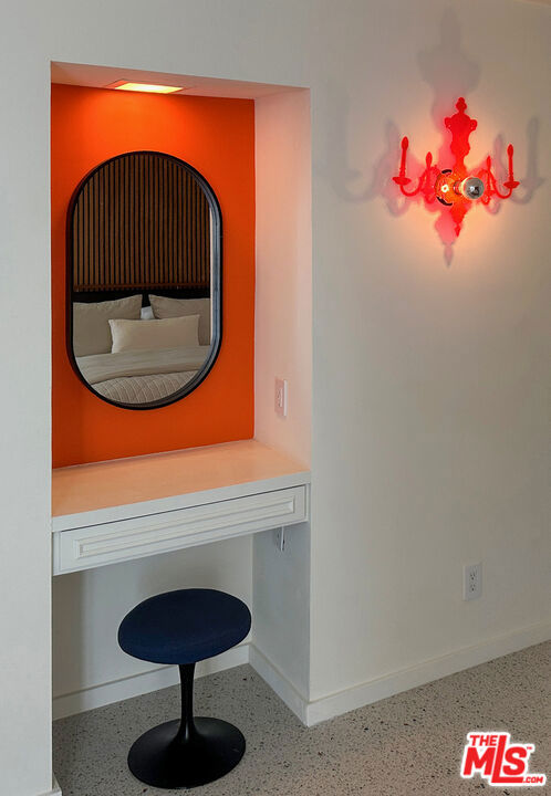 2324 S Skyview Drive, Palm Springs CA: https://media.crmls.org/mediaz/750b2686-7ef2-4511-954b-01cba0bad7a6.jpg