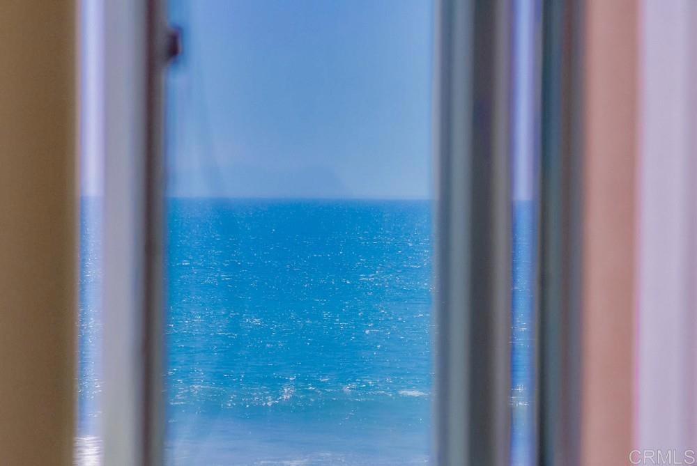 https://media.crmls.org/mediaz/750ce9c5-f855-4d7a-bd74-71b2561fa2df.jpg?preset=X-Large