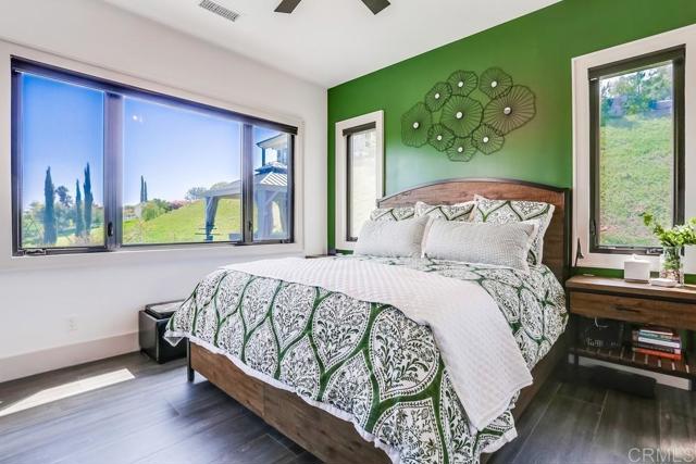 2255 Via Dulcea, Fallbrook CA: https://media.crmls.org/mediaz/750d0567-0430-4fc2-a96e-7e787ee5a716.jpg